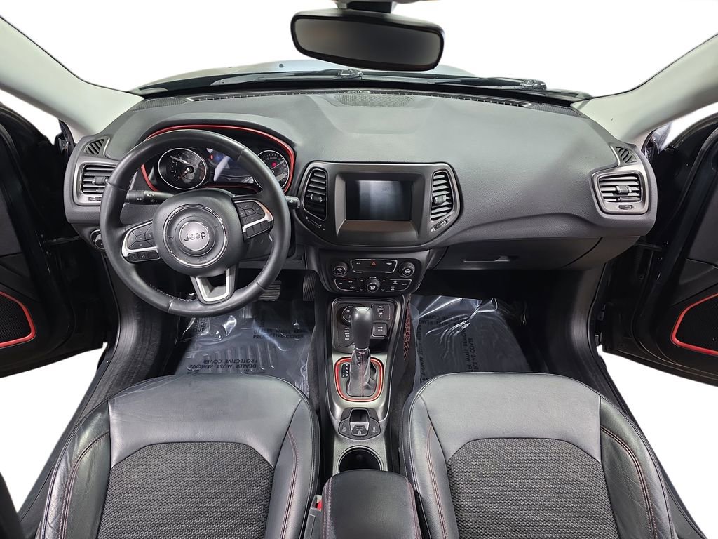 Used 2017 Jeep Compass Trailhawk w/ Cold Weather Group AWD/4WD image 9