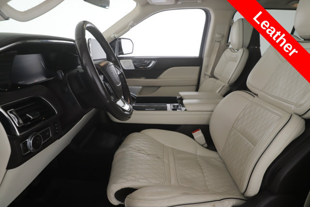 Used 2021 Lincoln Navigator Black Label w/ Special Edition Package AWD/4WD image 17
