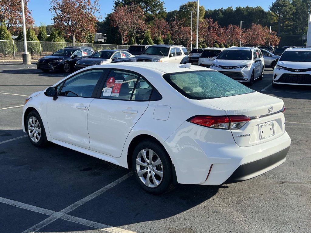 New 2027 Toyota Corolla LE FWD image 5