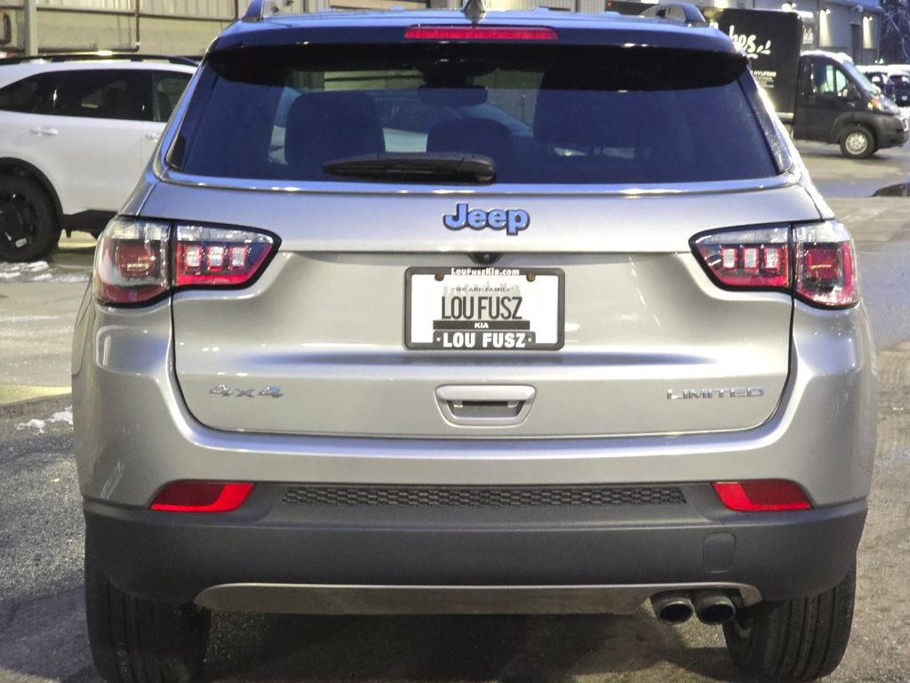 Used 2022 Jeep Compass Limited image 16