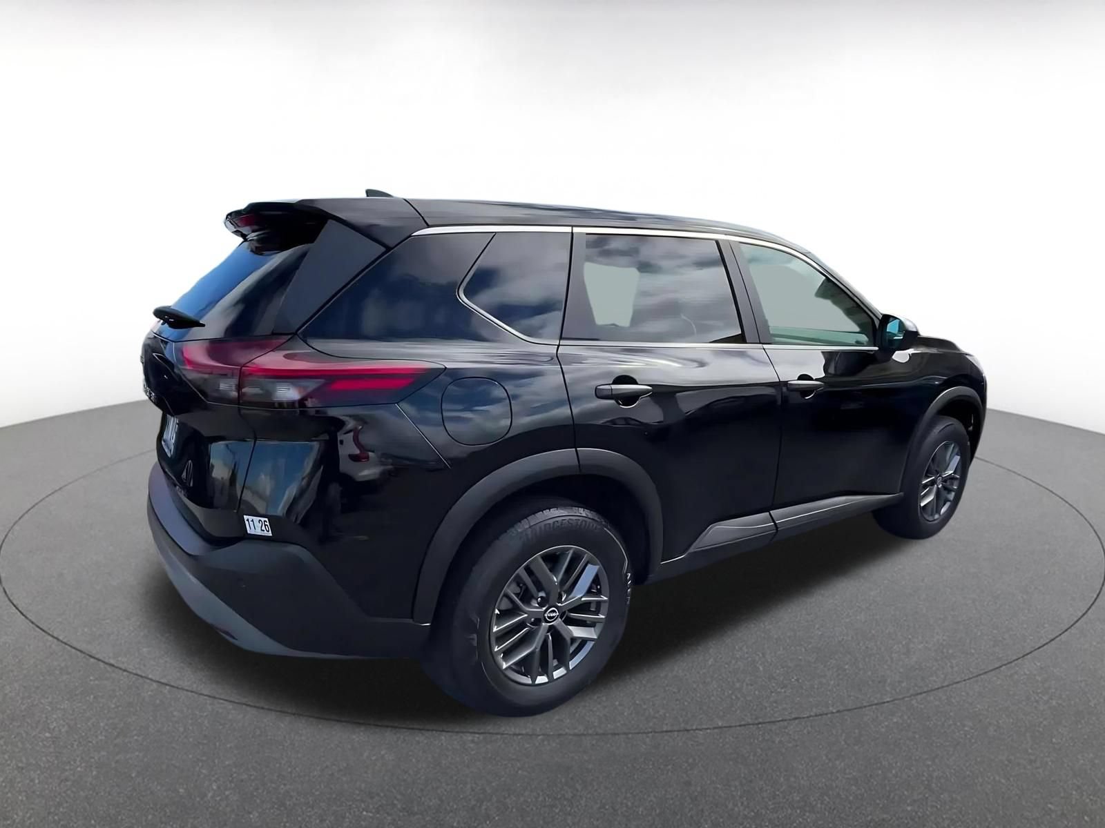 Used 2023 Nissan Rogue S FWD image 14