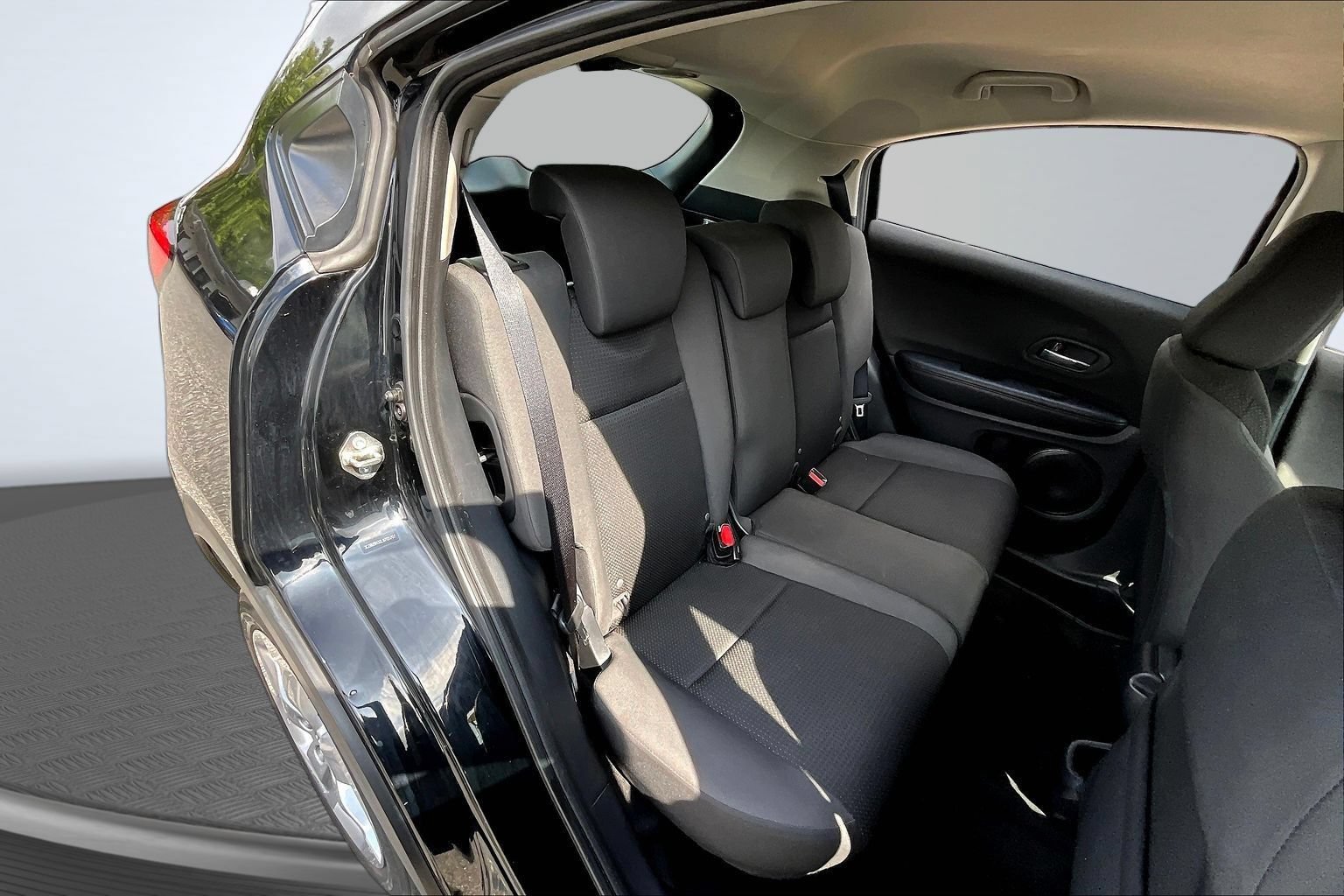 Used 2020 Honda HR-V LX image 22