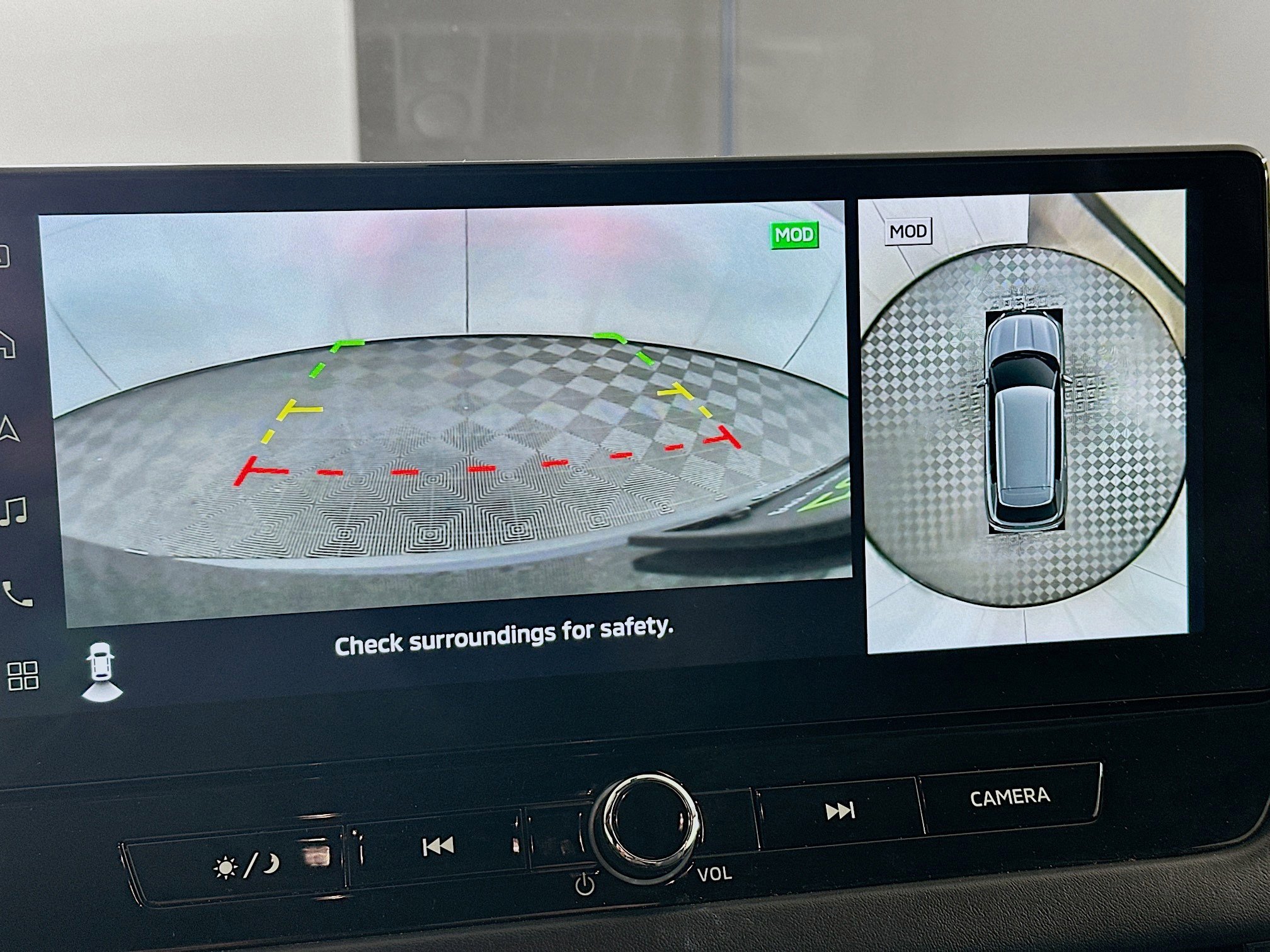 Used 2025 Mitsubishi Outlander SE AWD/4WD image 23