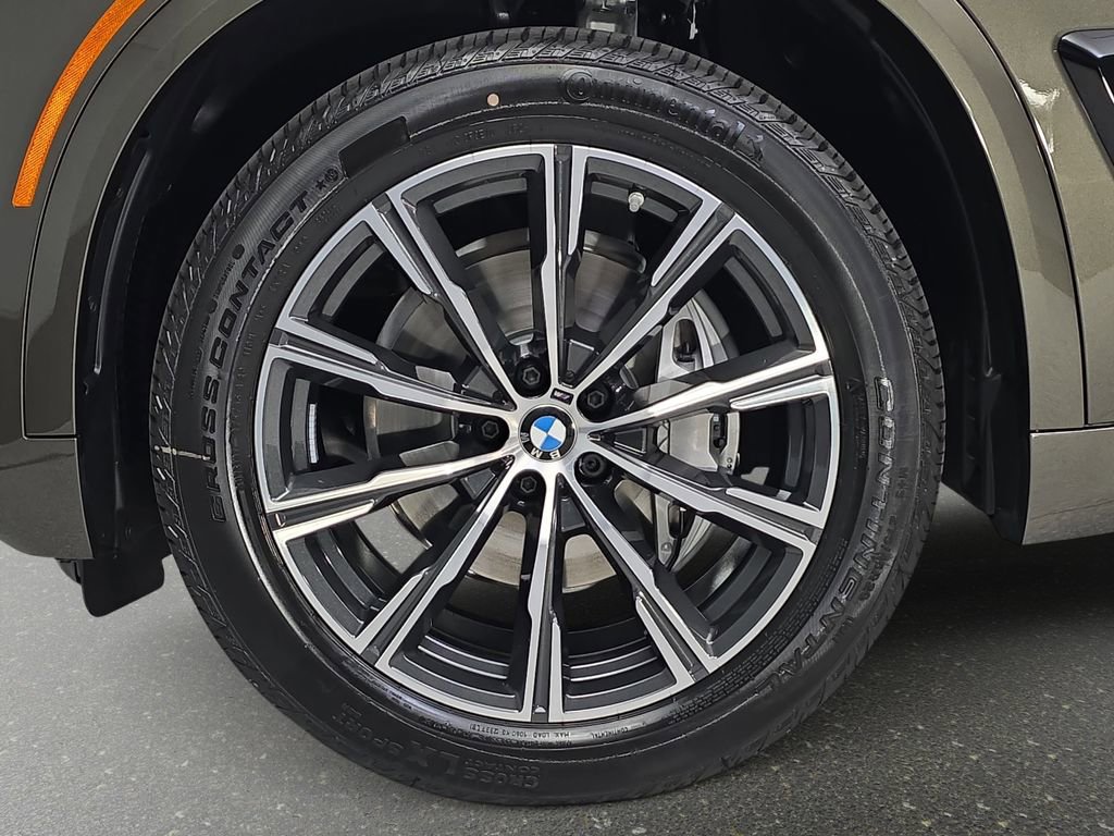 New 2026 BMW X5 xDrive40i w/ M Sport Package image 32