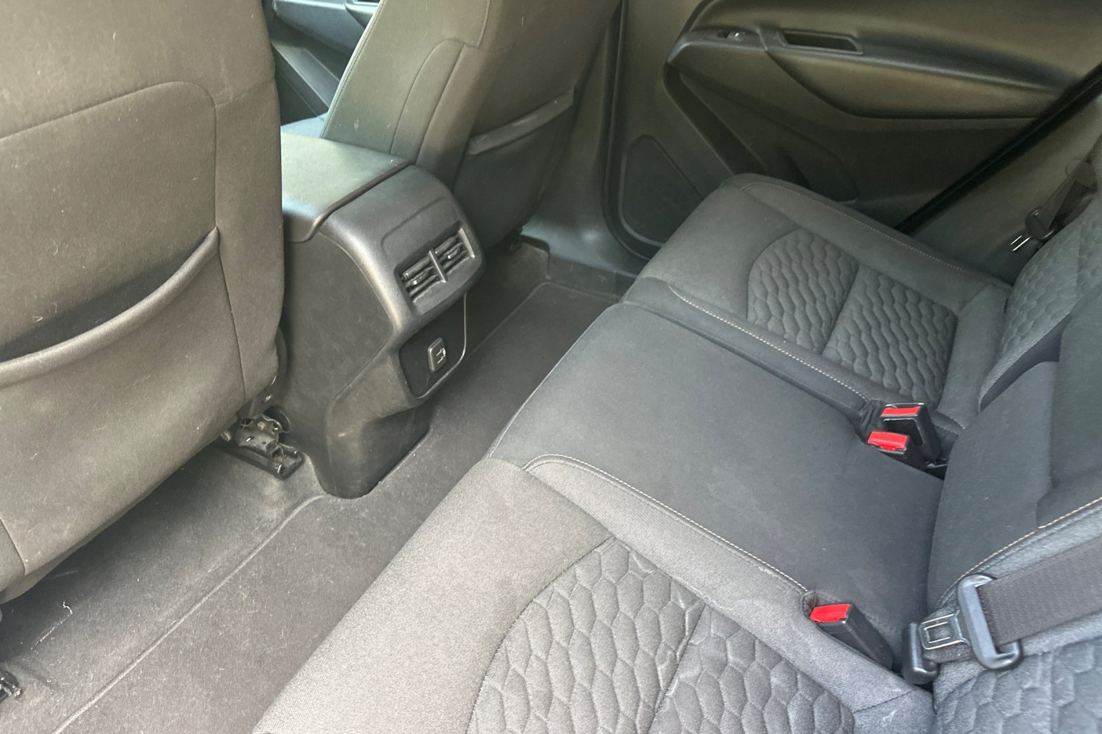 Used 2019 Chevrolet Equinox LT FWD image 15