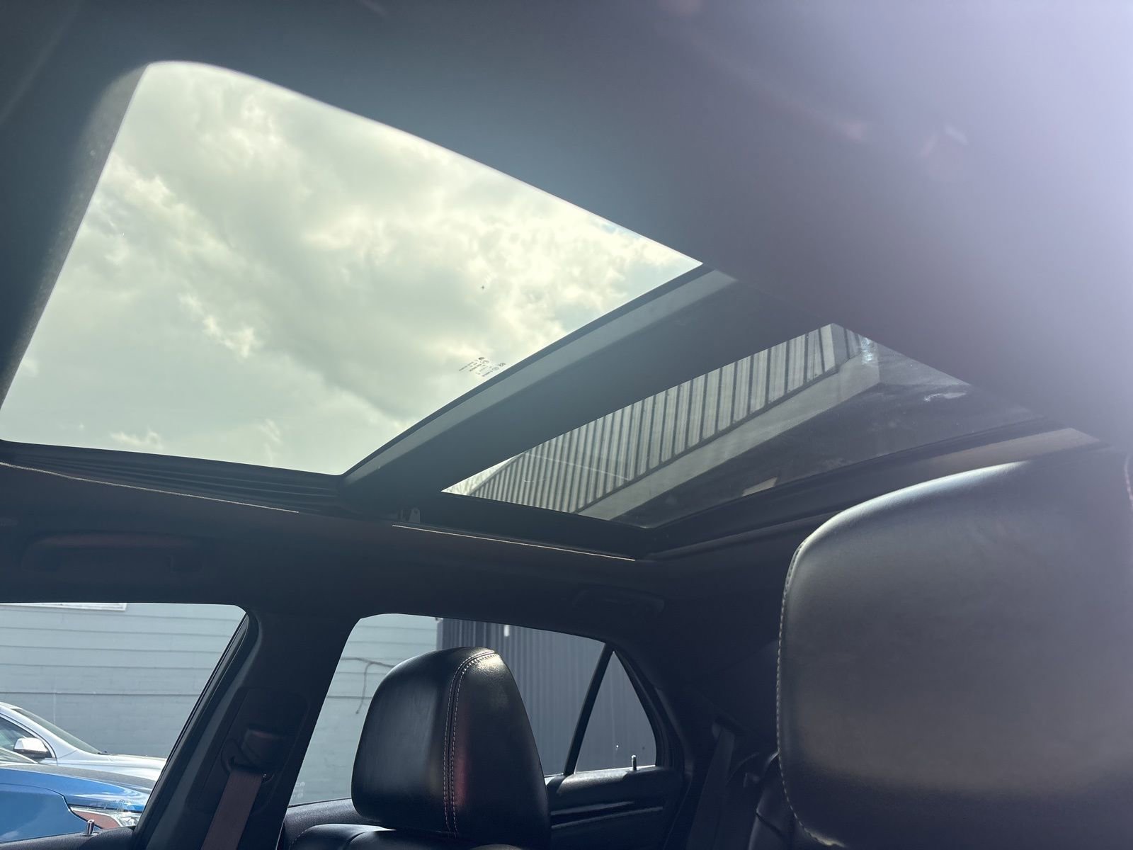 Used 2018 Chrysler 300 S w/ 300S Premium Group image 12