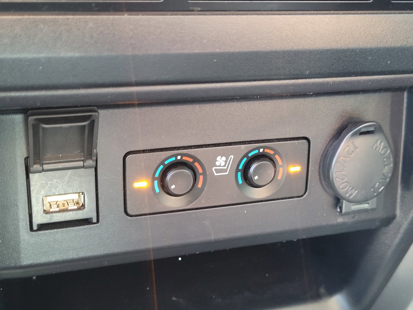 Used 2023 Toyota 4Runner Limited image 21