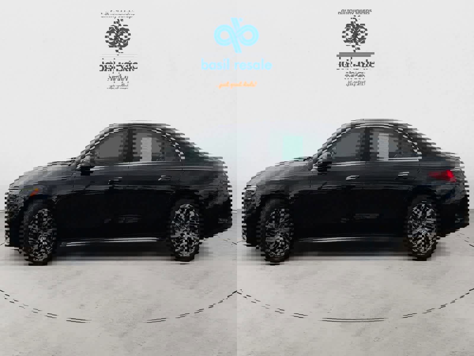 Used 2025 Mercedes-Benz E 350 4MATIC Sedan image 9