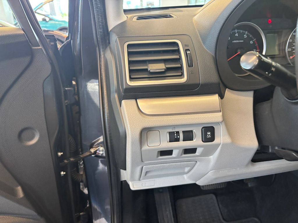 Used 2017 Subaru Forester 2.5i Premium w/ Popular Package #2A AWD/4WD image 16