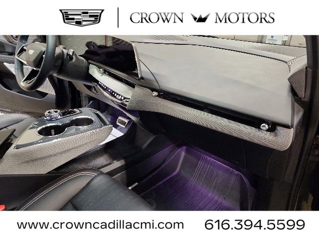 Used 2025 Cadillac Optiq Luxury 2 w/ LPO, Floor Liner Package AWD/4WD image 33