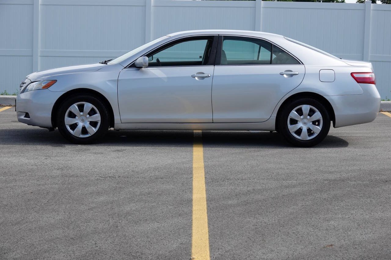 Used 2008 Toyota Camry FWD image 10