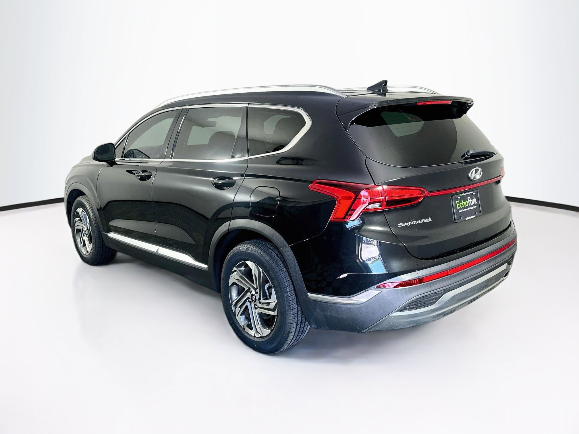 Used 2021 Hyundai Santa Fe SEL w/ Cargo Package FWD image 5