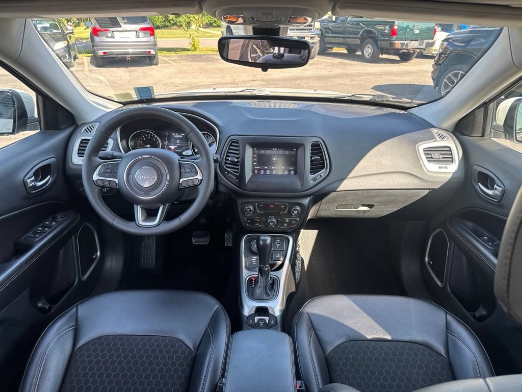 Certified 2021 Jeep Compass Latitude w/ Sun and Sound Group AWD/4WD image 23