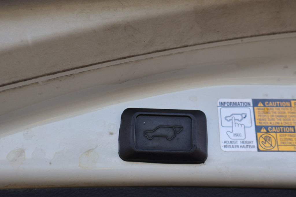 Used 2013 Toyota RAV4 Limited AWD/4WD image 11