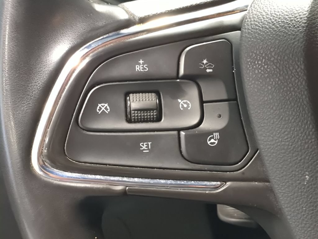 Used 2025 Buick Envista Sport Touring w/ Convenience I Package FWD image 29