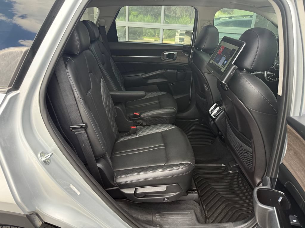 Used 2022 Kia Sorento SX Prestige AWD/4WD image 43