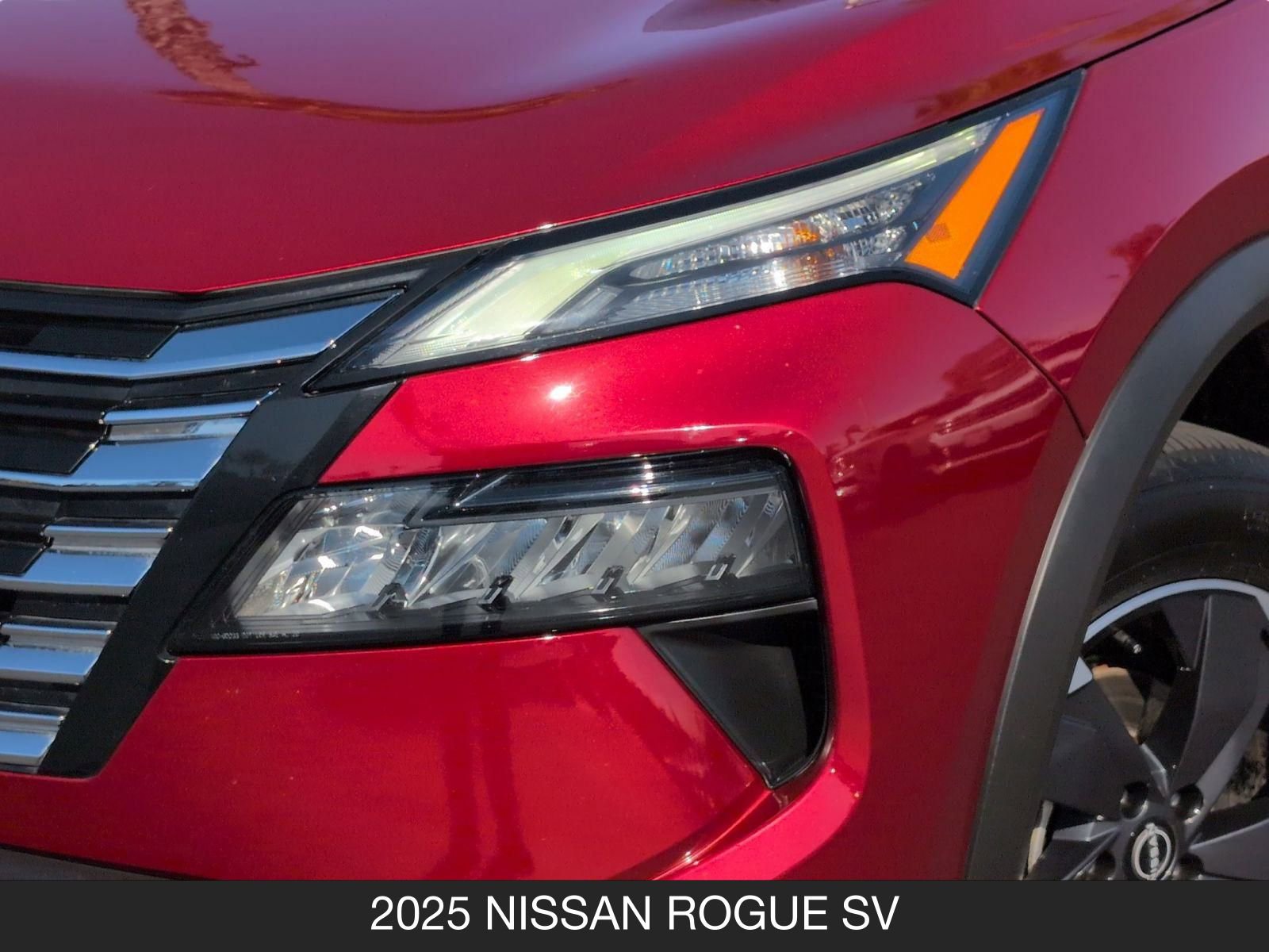 Used 2025 Nissan Rogue SV image 10