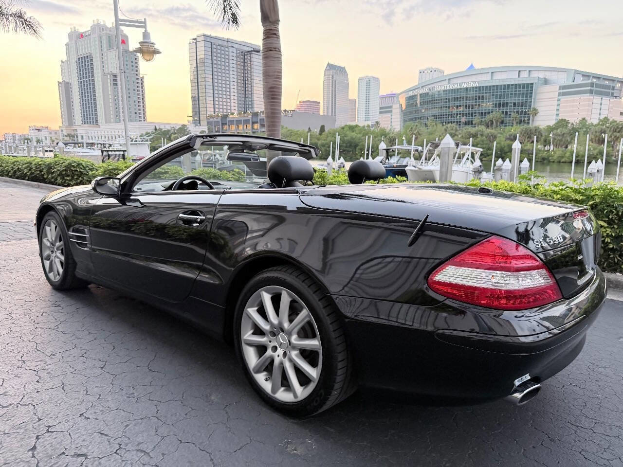 Used 2007 Mercedes-Benz SL 550 w/ Premium Pkg I image 4