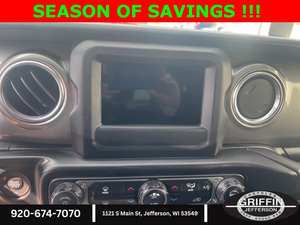 Used 2019 Jeep Wrangler Unlimited Sahara image 11