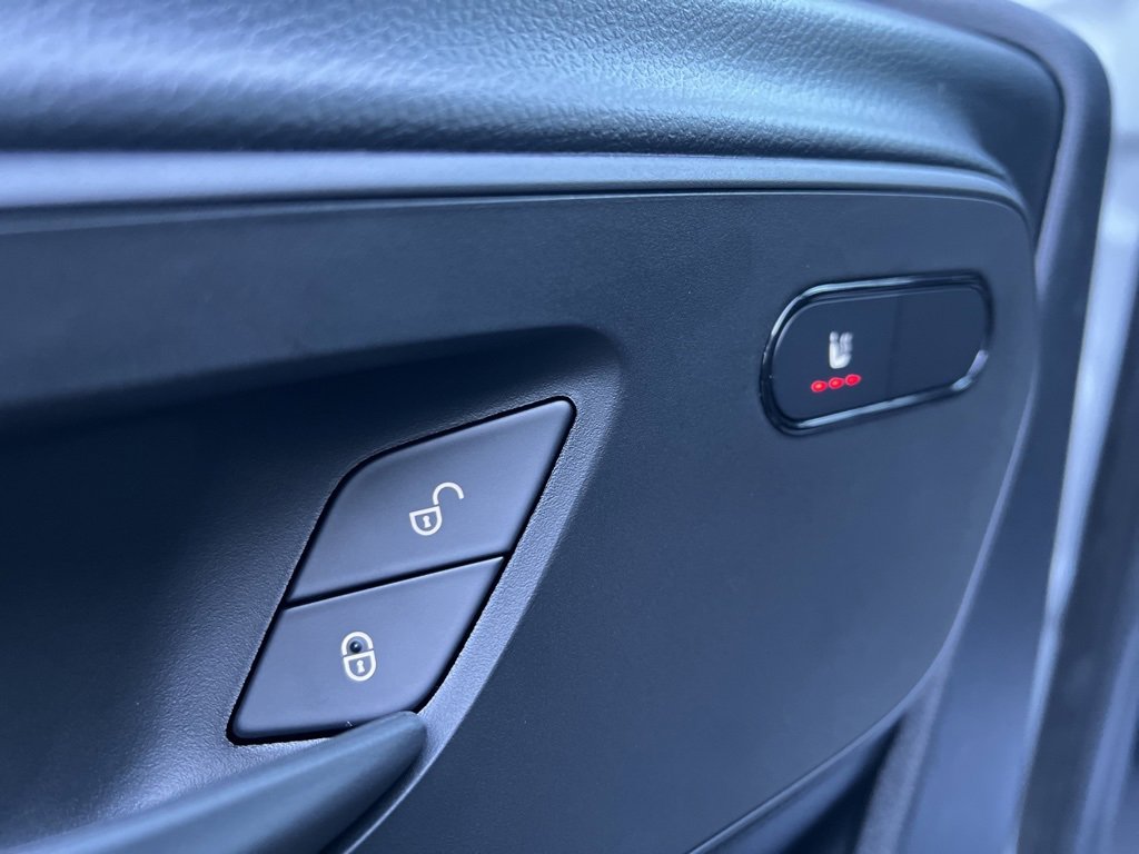 Used 2024 Mercedes-Benz Sprinter 3500 image 27