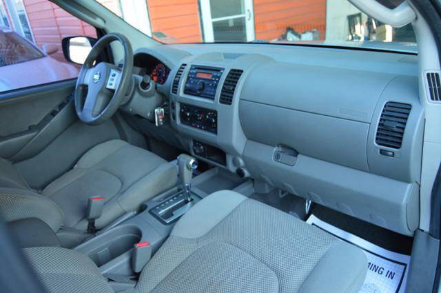 Used 2008 Nissan Frontier SE w/ SE Value Truck Pkg image 16