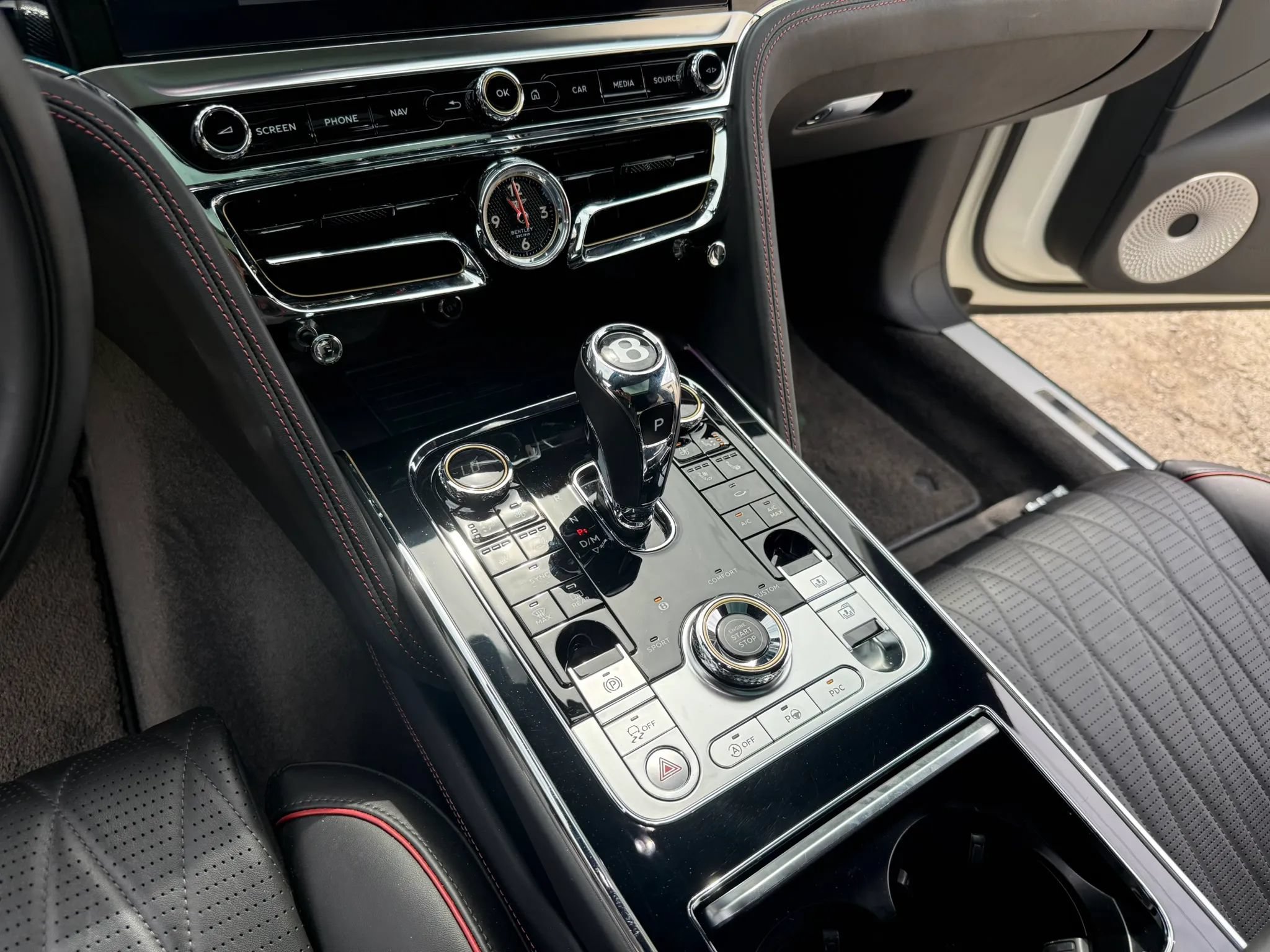 Used 2021 Bentley Flying Spur W12 AWD/4WD image 53