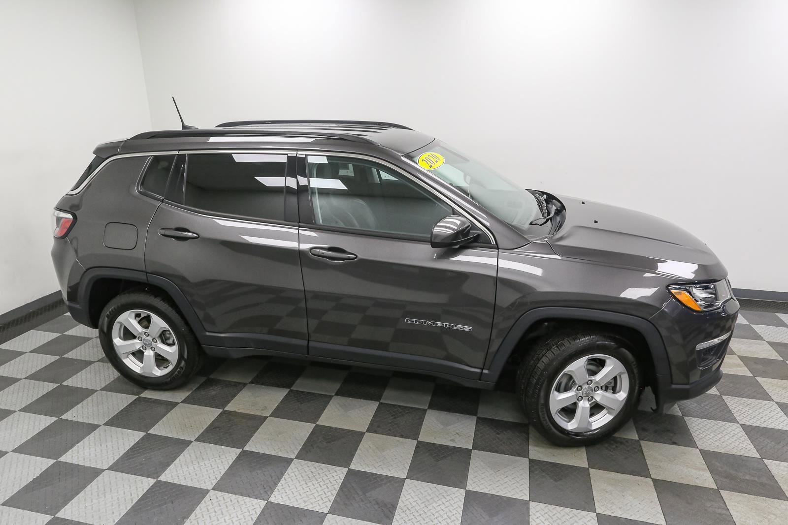 Used 2020 Jeep Compass Latitude w/ Cold Weather Group image 5