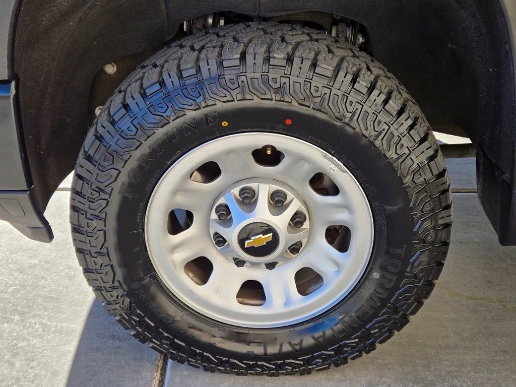 Used 2024 Chevrolet Silverado 2500 W/T w/ WT Convenience Package image 11