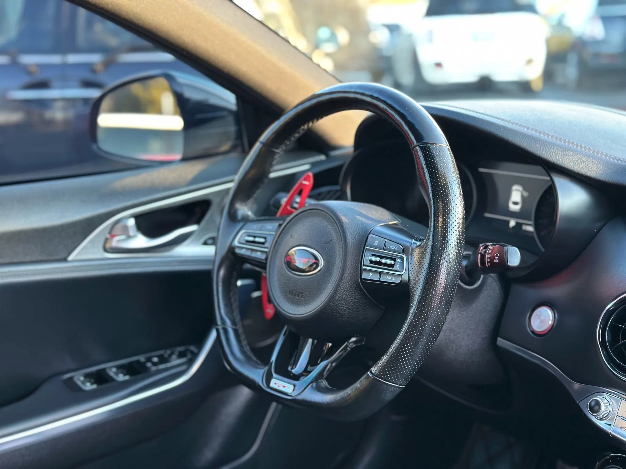 Used 2018 Kia Stinger GT2 image 39