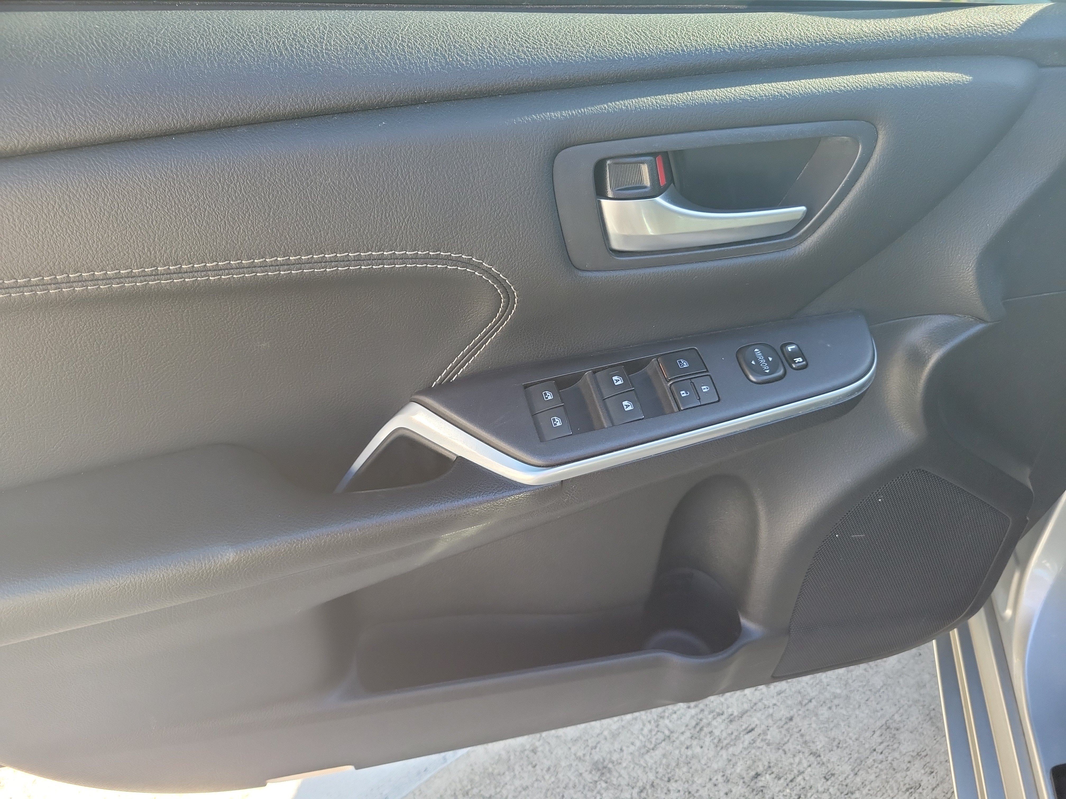Used 2015 Toyota Camry XLE FWD image 20