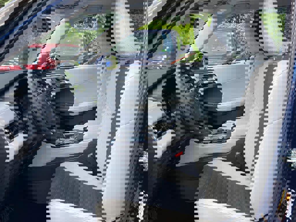 New 2025 Mitsubishi Outlander SE image 7