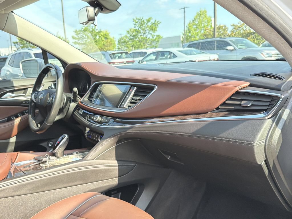 Used 2020 Buick Enclave Avenir w/ Avenir Technology Package FWD image 21