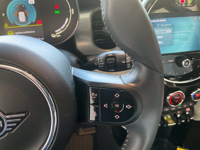 Used 2023 MINI Cooper SE FWD image 11