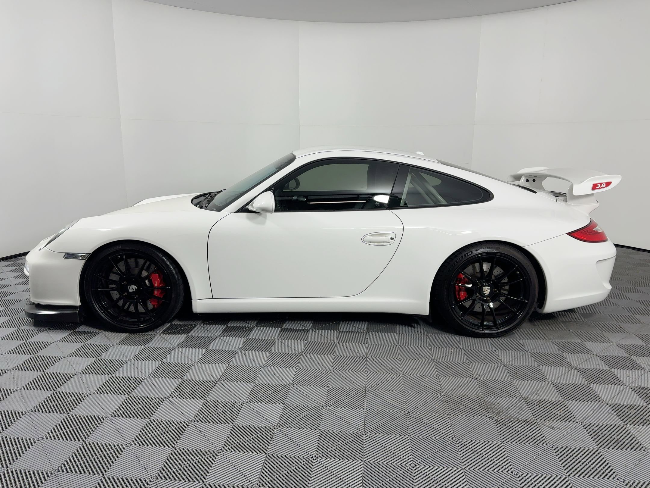 Used 2010 Porsche 911 GT3 image 2