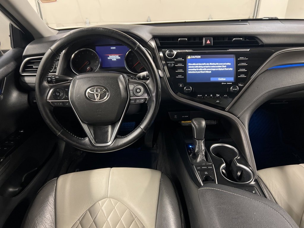 Used 2019 Toyota Camry XSE image 8