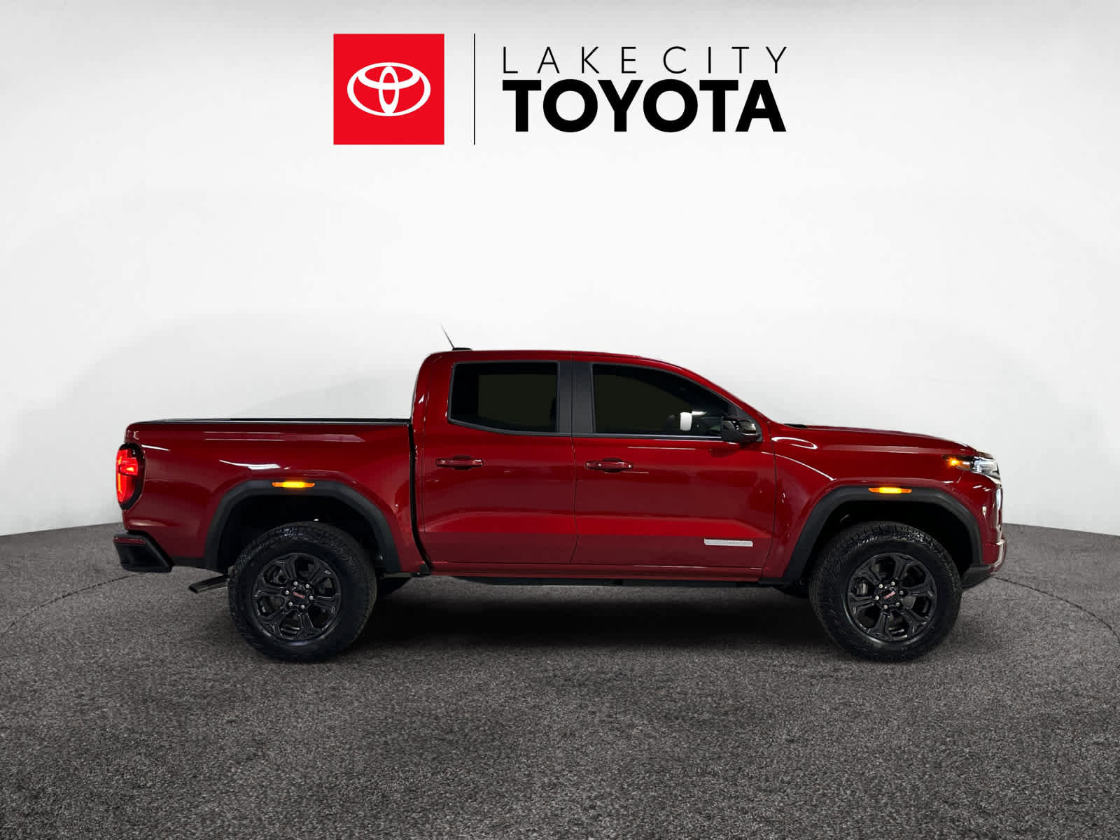 Used 2025 GMC Canyon Elevation w/ Convenience Package RWD image 10