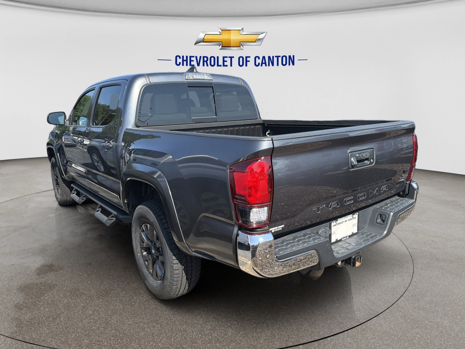 Used 2023 Toyota Tacoma SR5 RWD image 7