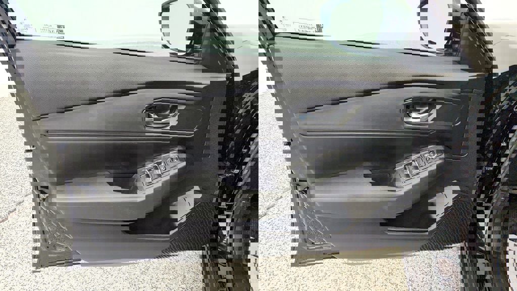 Used 2025 Honda Accord SE image 11