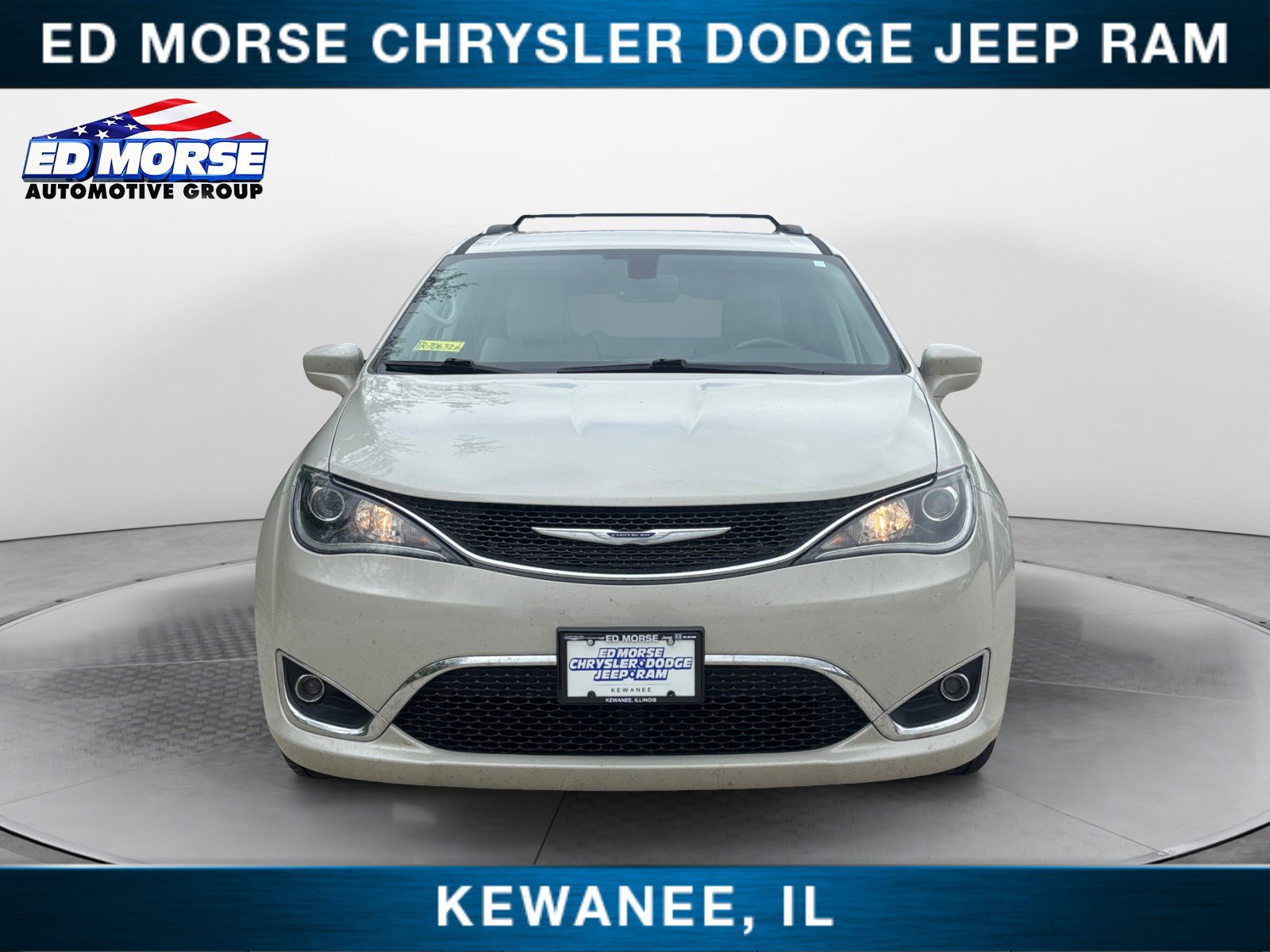 Used 2019 Chrysler Pacifica Touring-L FWD image 8