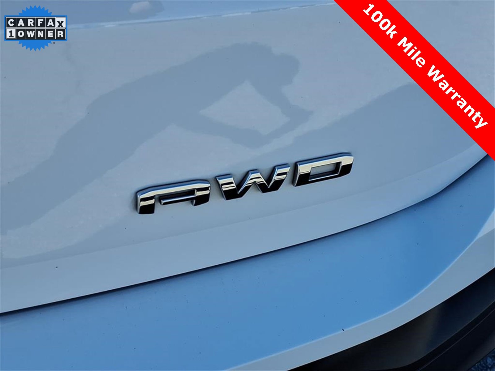 Used 2023 GMC Terrain SLE w/ Driver Convenience Package image 11