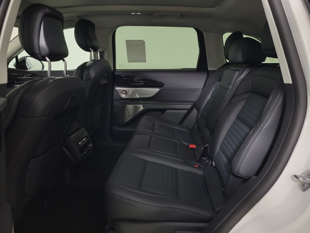 New 2026 Lincoln Nautilus Reserve AWD/4WD image 14
