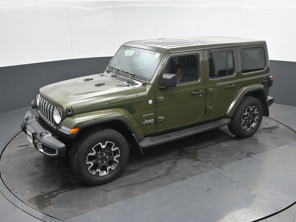 Used 2024 Jeep Wrangler Unlimited Sahara w/ Dual Top Group AWD/4WD image 27