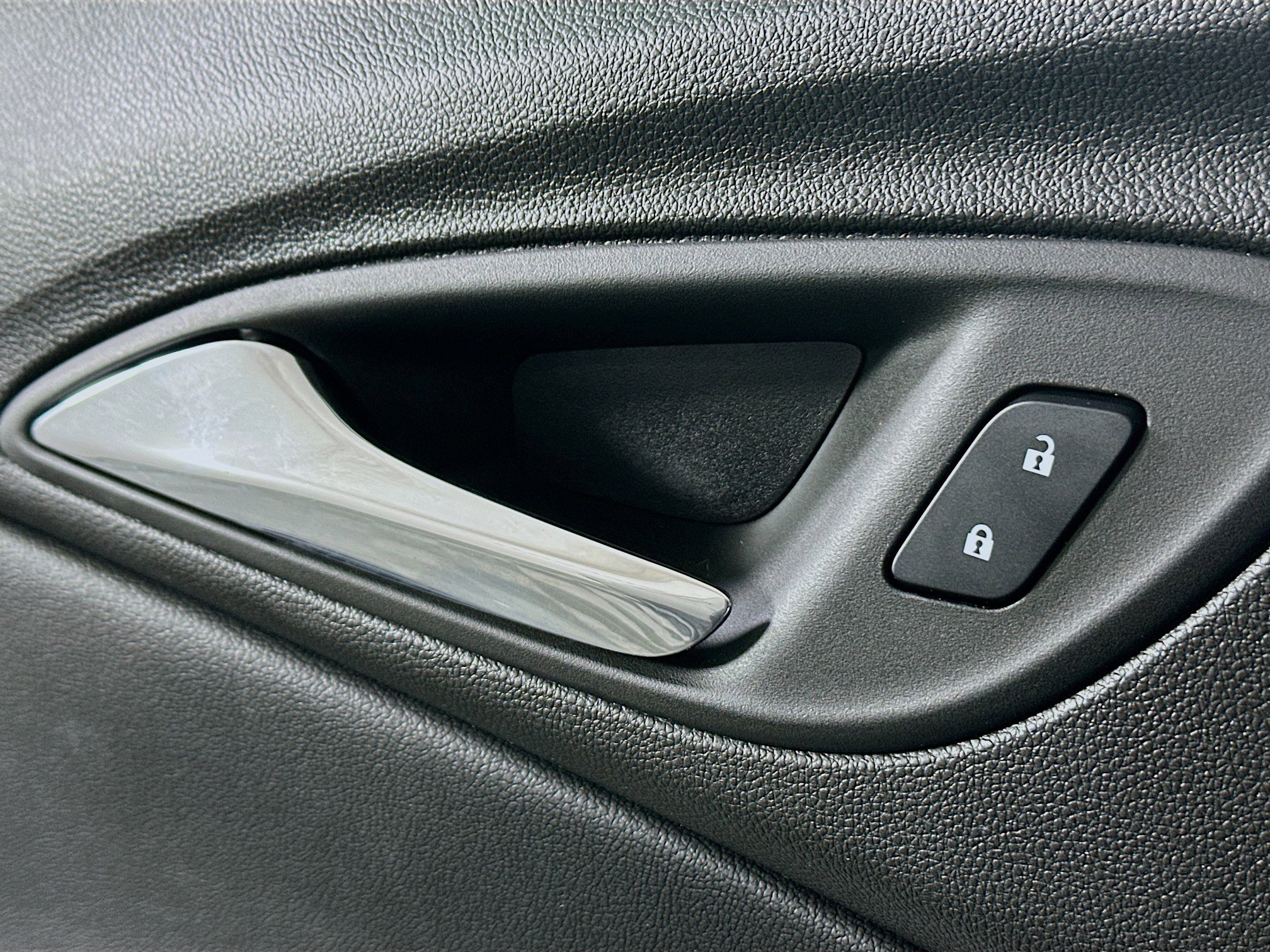 Used 2022 Buick Encore GX Select image 14