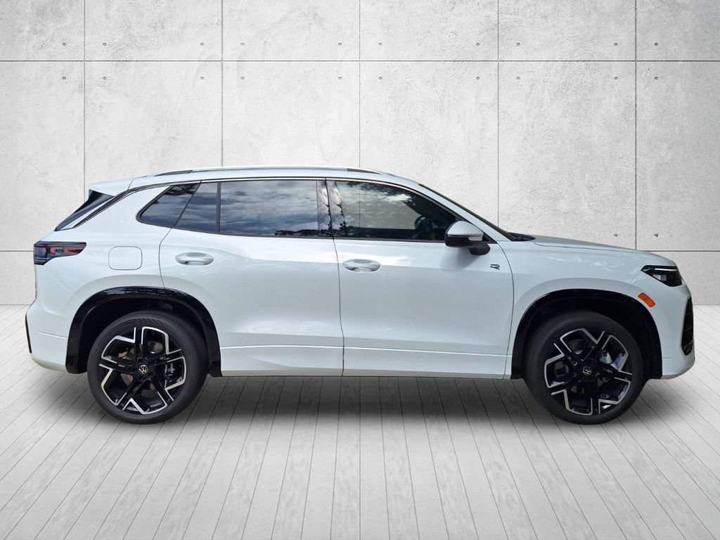 New 2026 Volkswagen Tiguan SEL R-Line AWD/4WD image 4