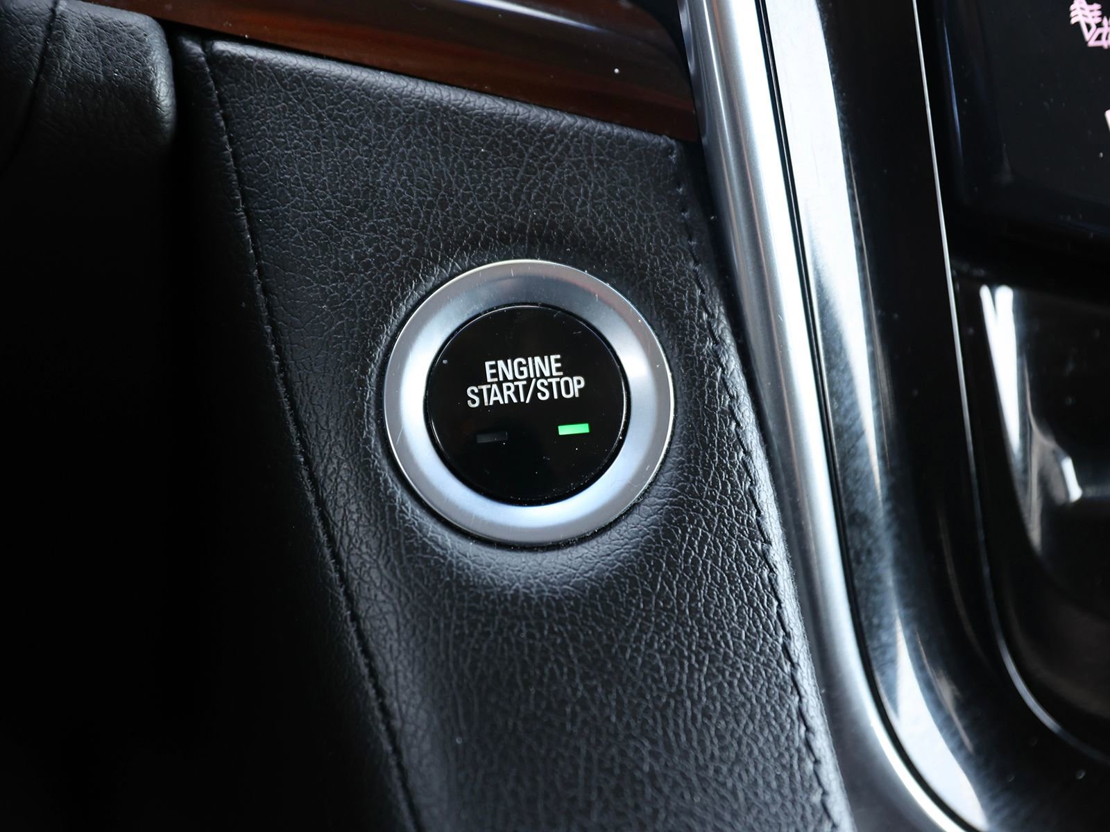 Used 2017 Cadillac Escalade Premium Luxury AWD/4WD image 32