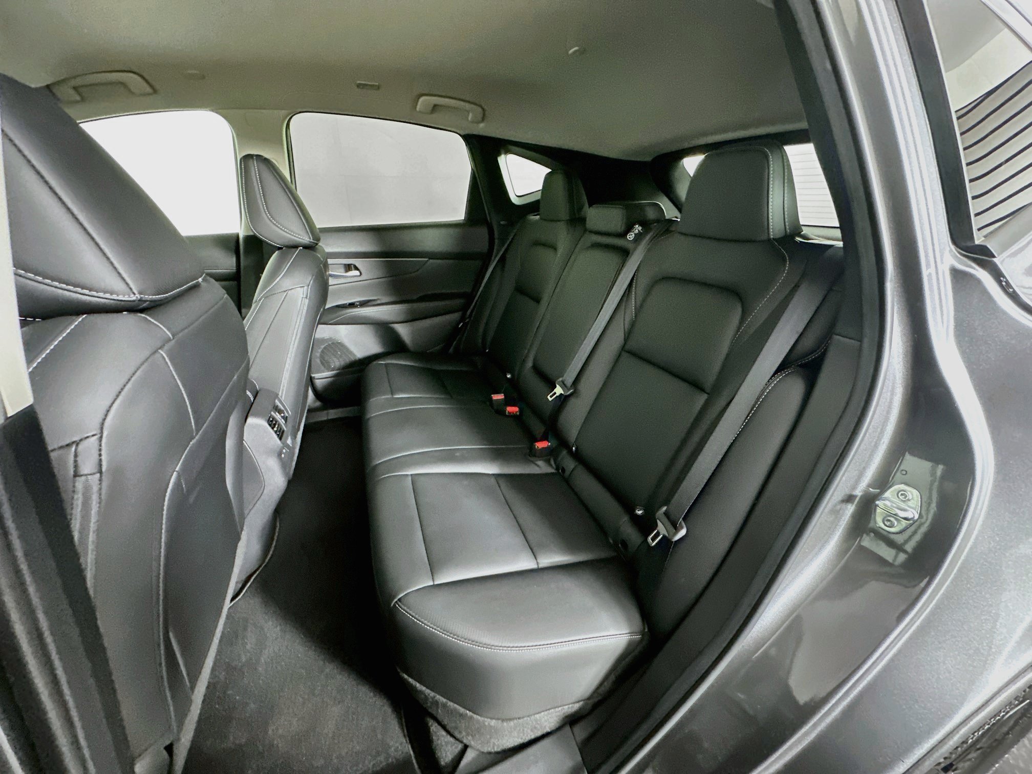 Used 2025 Nissan Murano SV FWD image 25