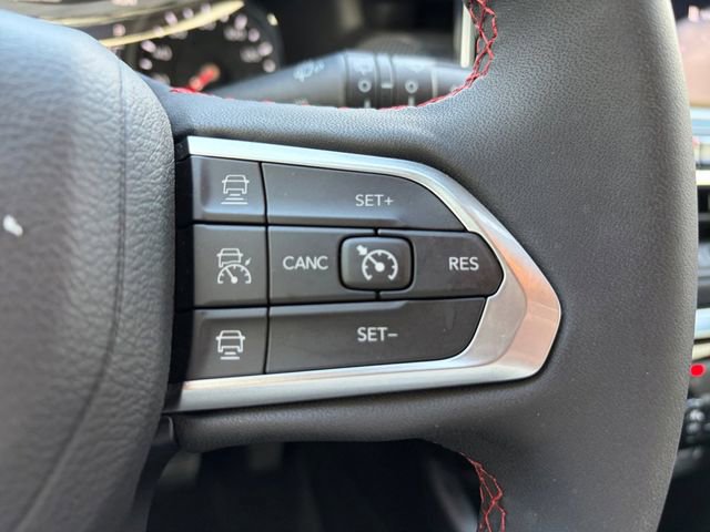 Used 2024 Jeep Compass Trailhawk image 7