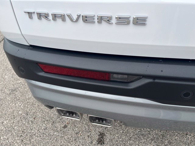 New 2027 Chevrolet Traverse LT FWD image 11