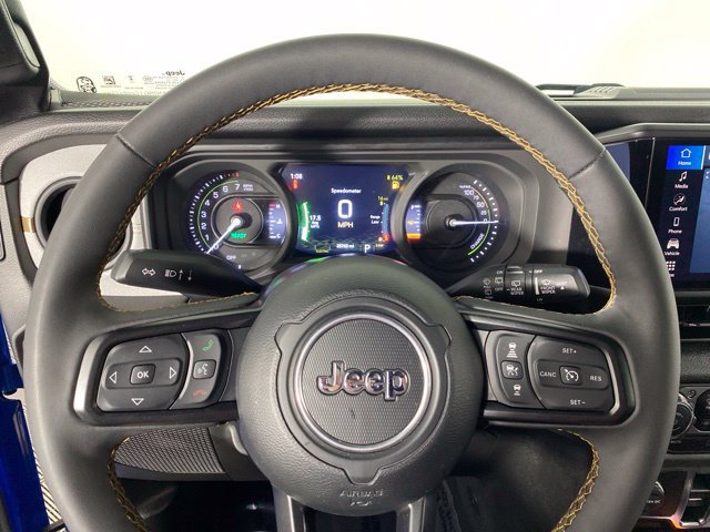 Used 2024 Jeep Wrangler Unlimited w/ Convenience Group AWD/4WD image 22