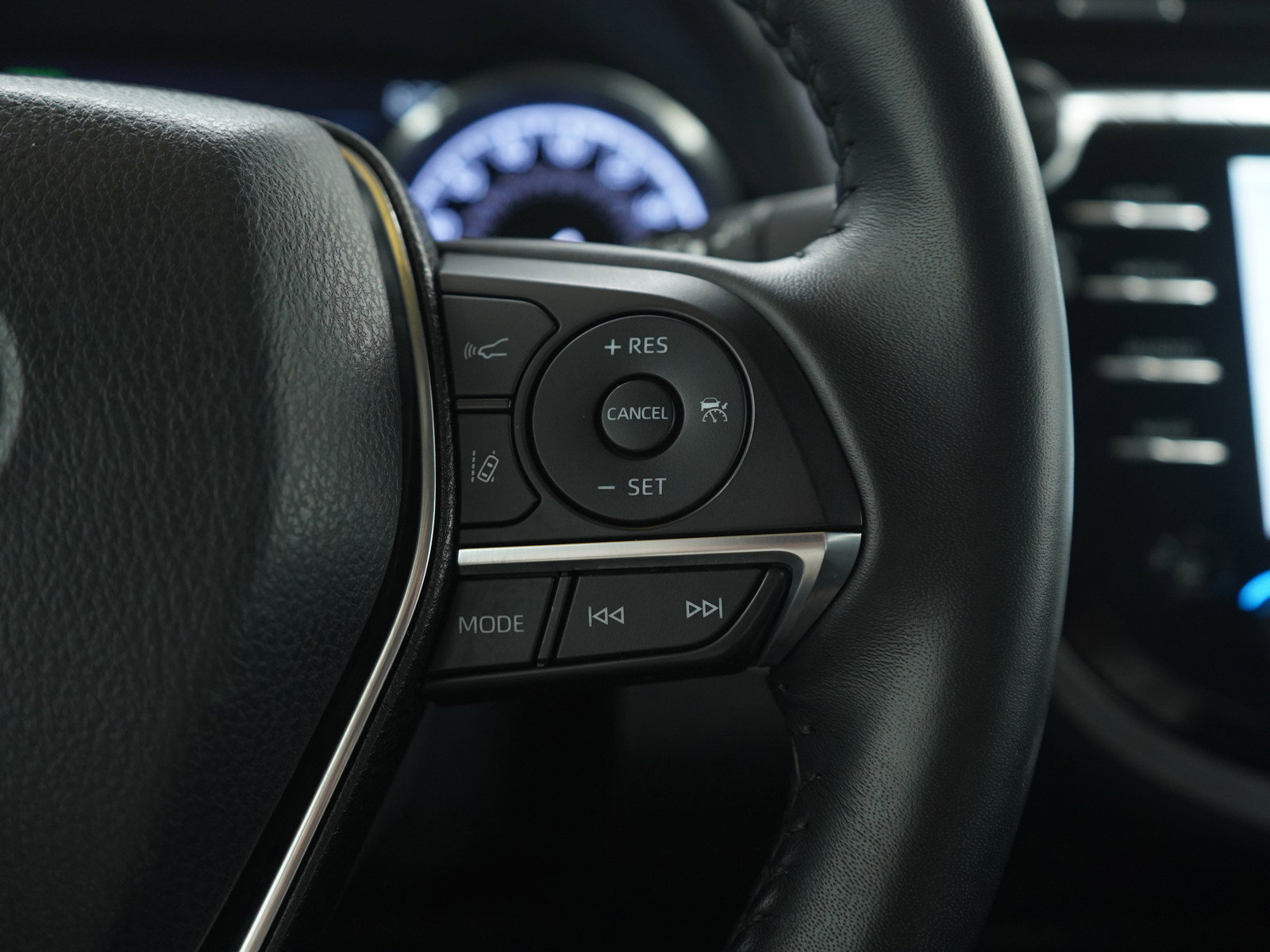 Used 2020 Toyota Camry XLE image 27